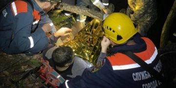 Спасатели эвакуировали из сочинского леса 40-летнего мужчину с серьезной травмой