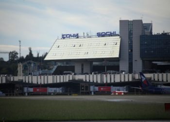 20 рейсов задержано в аэропорту Сочи более чем на два часа