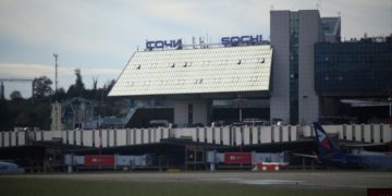 20 рейсов задержано в аэропорту Сочи более чем на два часа