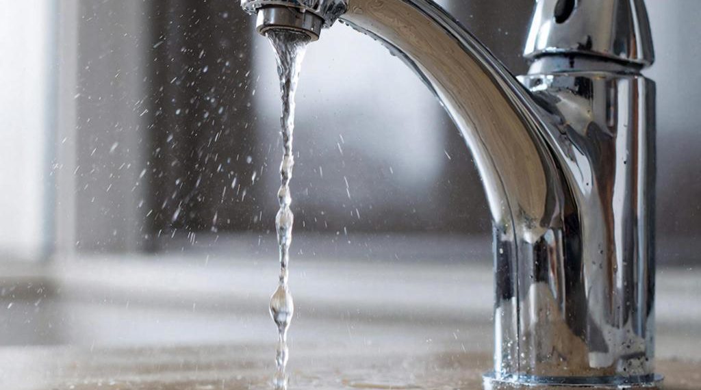 В центре Сочи жильцы трёх домов четвертый день сидят без воды