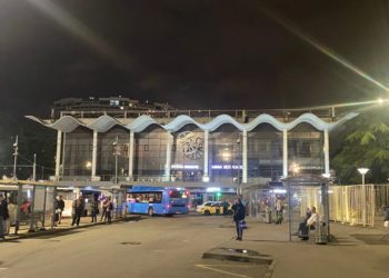 Силы ПВО отражают новую ночную атаку над Сочи: в городе слышны взрывы