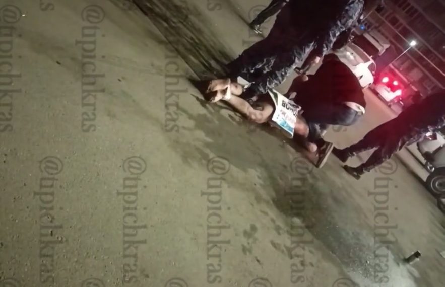 По улице Краснодаре бегал неадекватный голый мужчина