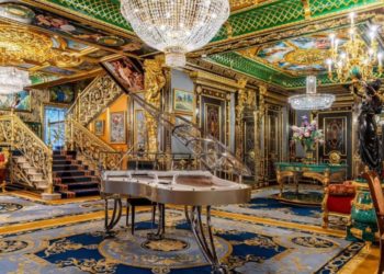 В Сочи продают бутик-отель рядом с дачей Правительства РФ за 2,5 млрд рублей