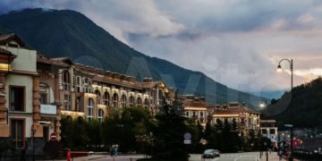 В Сочи на курорте «Красная Поляна» выставлена на продажу гостиница за 200 млн