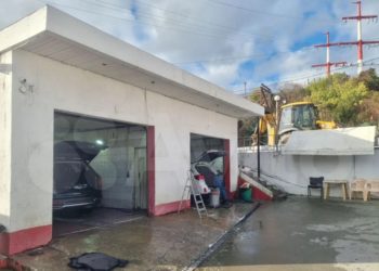 В Сочи на пути в Красную Поляну выставили на продажу автомойку за 15,8 млн