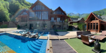 В Сочи продают элитную горную резиденцию за 1,3 млрд рублей