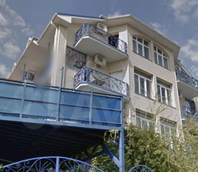 В Сочи за 75 млн продают четырехэтажную гостиницу площадью 500 кв. м