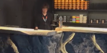 В Сочи за 3 млн выставили на продажу кальянную с высоким потоком туристов