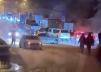 Ночью огромная пробка образовалась на трассе «Джубга-Сочи» из-за снегопада