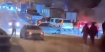 Ночью огромная пробка образовалась на трассе «Джубга-Сочи» из-за снегопада