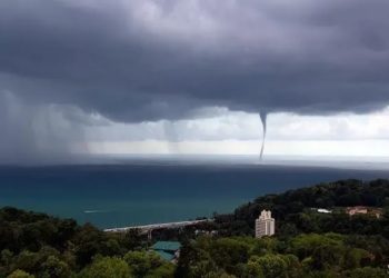 В Сочи ожидаются смерчи в первой половине дня 3 декабря