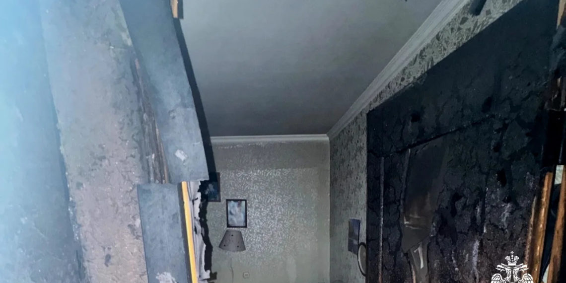 В Армавире женщина с младенцем на руках взывала о спасении из горящей пятиэтажки