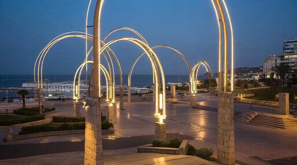 Светящиеся арки на площади Искусств в Сочи могут исчезнуть