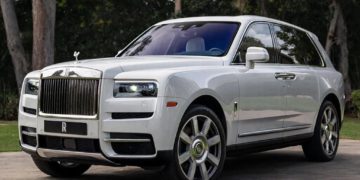 В Сочи продают эксклюзивный Rolls-Royce за 47,3 млн рублей