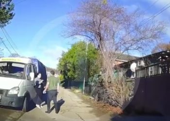 На дороге в Сочи подрались мужчина и женщина