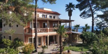 В Сочи за 13,5 млн продают гостевой дом с подтвержденной доходностью