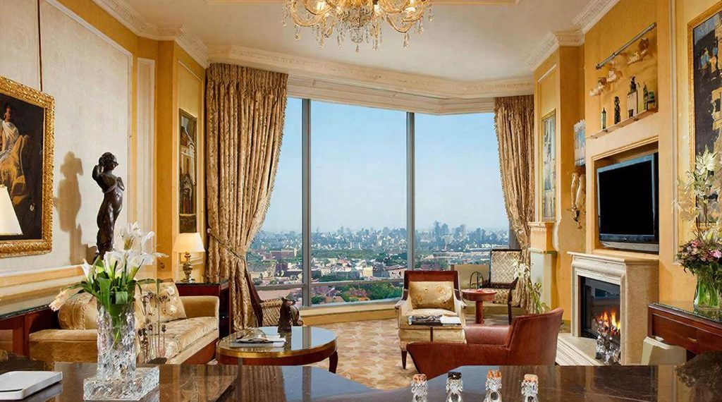 В Сочи на улице Гагарина за 5 млрд продают отель с VIP-виллой и бассейнами