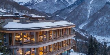 В Сочи за 1,8 млрд выставлен на продажу отель в горах Олимпийского наследия