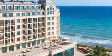 В Сочи за 170 млн продают гостиничный комплекс на берегу горной реки