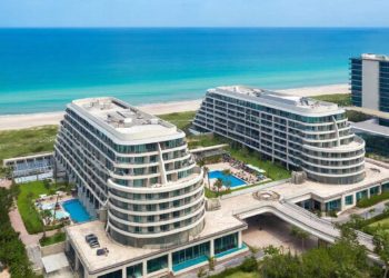 В Сочи на первой береговой линии продают гостиничный комплекс за 21 млрд