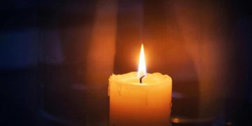 В Сочи состоялась трагическая церемония прощания с матерью и её сыном-подростком