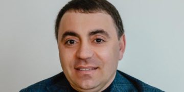 Депутат Заксобрания Кубани Арменак Тозлян передал в дар реабилитационному центру плазменный телевизор