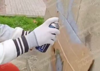 В Туапсе мужчина разрисовал памятник Ленину