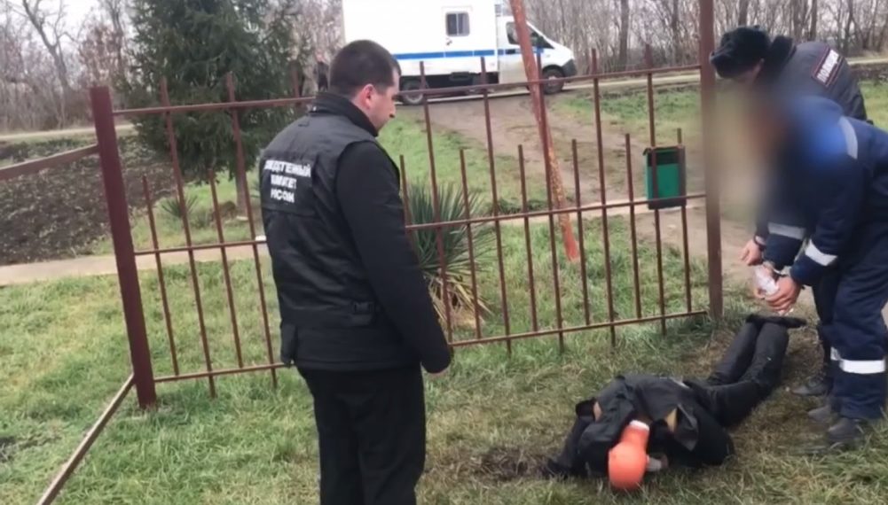 Житель Кубани избил знакомого до потери сознания и попытался сжечь