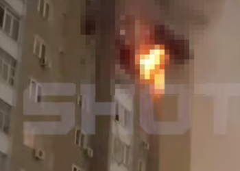 Появилось видео страшного пожара на 9-м этаже дома после падения БПЛА в Твери