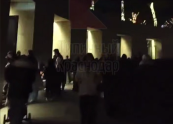 Посетитель парка Галицкого в Краснодаре пожаловался на большие очереди в туалеты