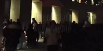 Посетитель парка Галицкого в Краснодаре пожаловался на большие очереди в туалеты