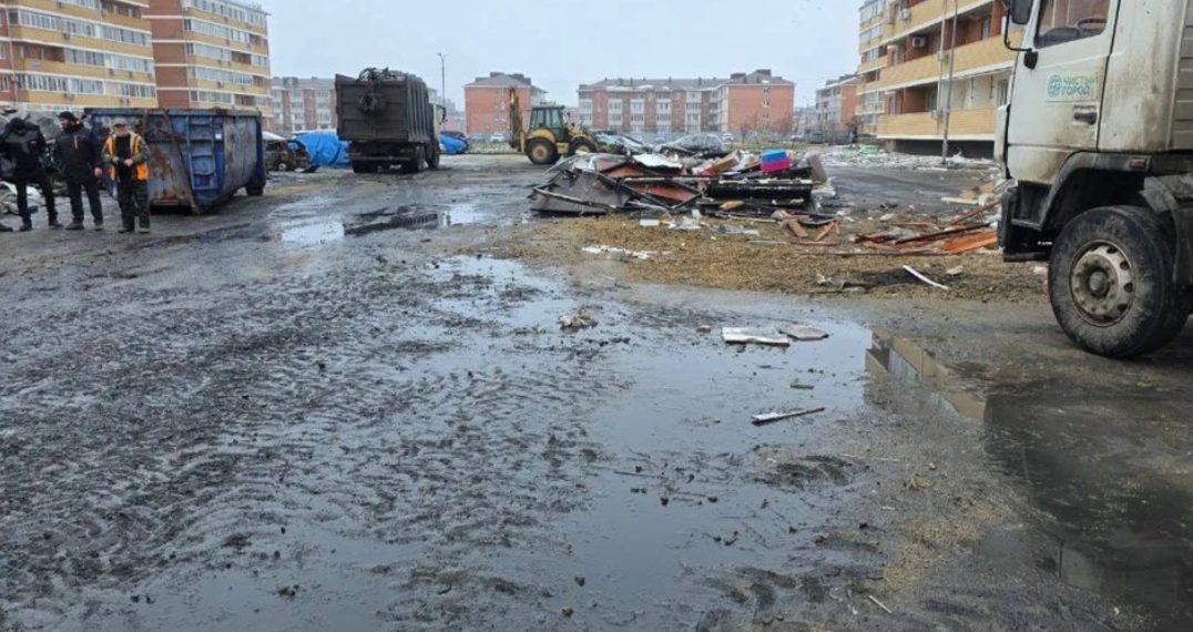 В Новой Адыгее ведутся активные восстановительные работы после атаки БПЛА