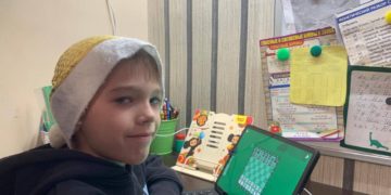 Депутат Заксобрания Кубани Арменак Тозлян исполнил новогоднюю мечту ребенка из Сочи