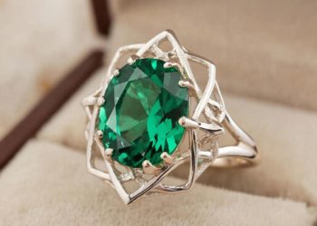 По делу экс-мэра Сочи изъяли кольцо с зелёным изумрудом за 11 млн рублей
