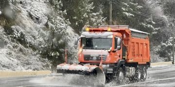 160 единиц техники и 330 человек ликвидируют последствия непогоды в Сочи