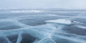 Азовское море у побережья Кубани превратилось в снежную пустыню