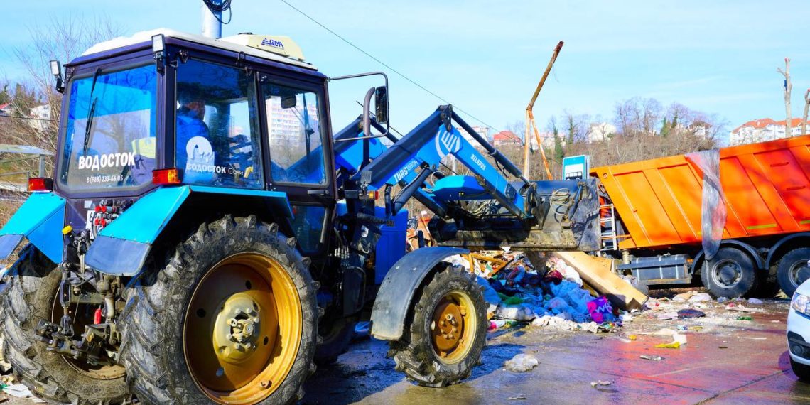 Прошунин: Сочи получит 1800 контейнеров для мусора до лета 2026 года