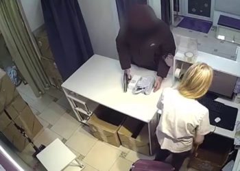 Краснодарца задержали за дерзкий разбой в пункте выдачи заказов