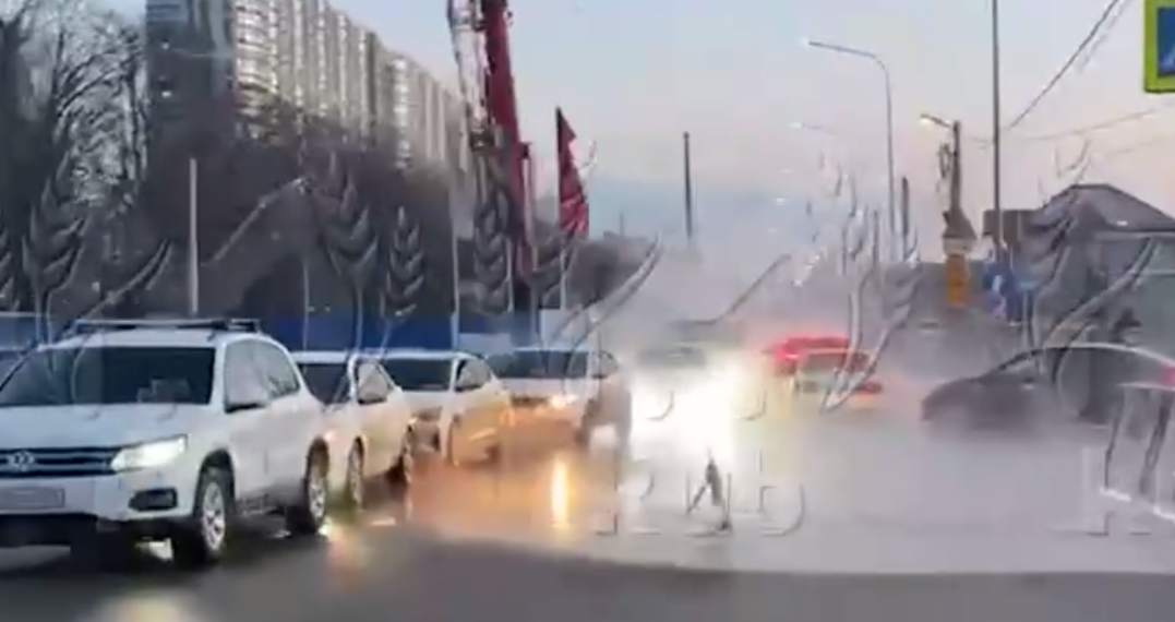 В Краснодаре улица Батуринская вновь стала сточной канавой