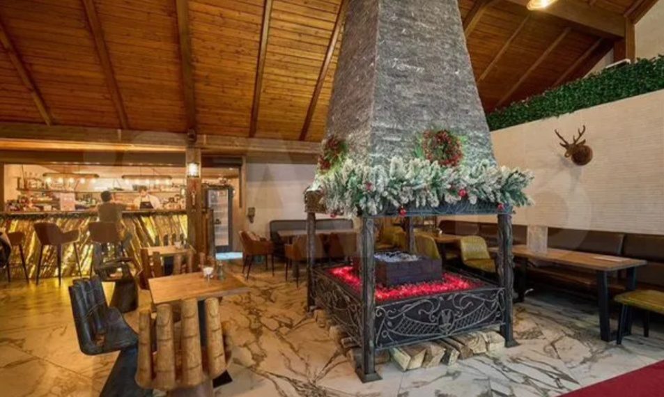 Помещение под кафе с двумя источниками трафика продают в Сочи за 25 млн