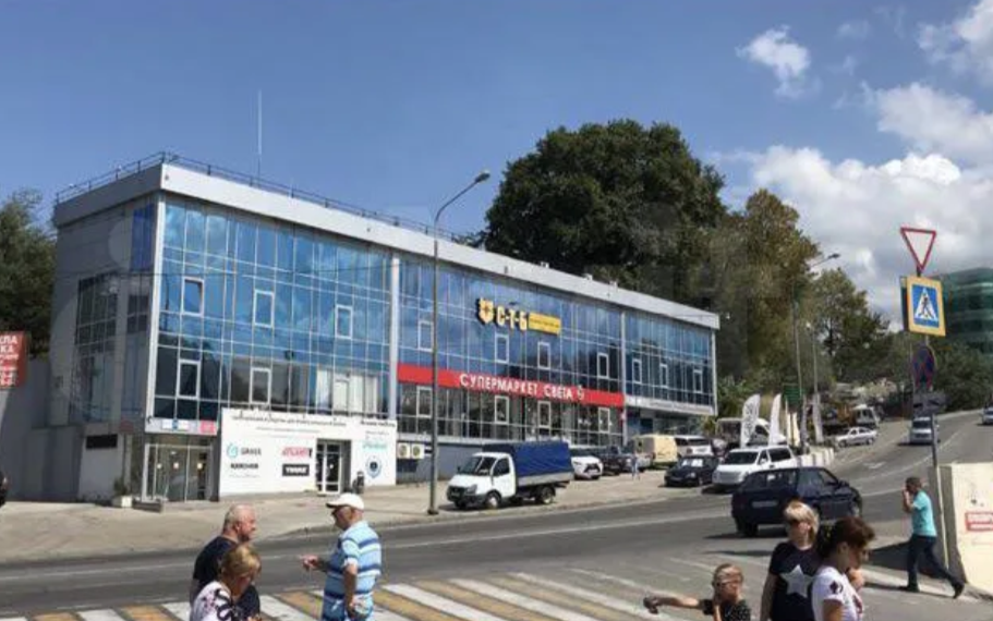 В Сочи за 430 млн выставили на продажу бизнес-центр площадью 1300 кв. м