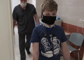 В Москве пострадавшего от хаски в Сочи Валю Королева ждет внеплановая операция