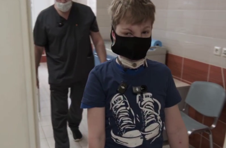 В Москве пострадавшего от хаски в Сочи Валю Королева ждет внеплановая операция