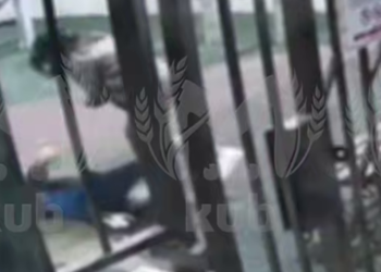 В Краснодаре женщина избила детей прямо на площадке ЖК