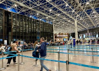 Более 100 рейсов задержано и отменено в Сочи и крае из-за угрозы БПЛА