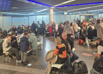 Пять рейсов ушли на запасной аэродром из-за закрытия аэропорта в Сочи