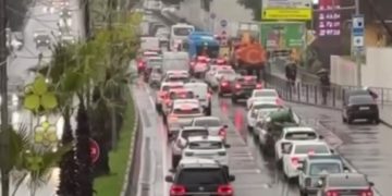 Подтопление парализовало движение в Адлере