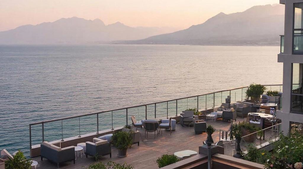 В Сочи за 700 млн продают 4-комнатную квартиру-пентхаус с видом на море