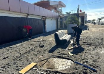 Сочи экстренно приводит пляжи в порядок после разгула стихии