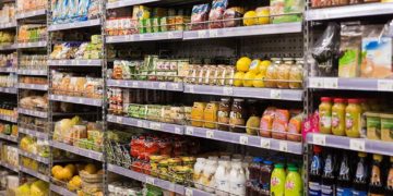 Ценовые качели на Кубани: творог пошёл вниз, а огурцы взлетели до небес